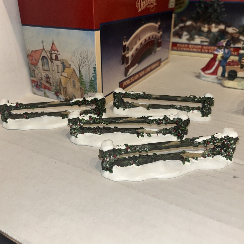 Dept 56 HOLLY SPLIT RAIL FENCE (Set of 4) - Village Assessory #52722 No Box